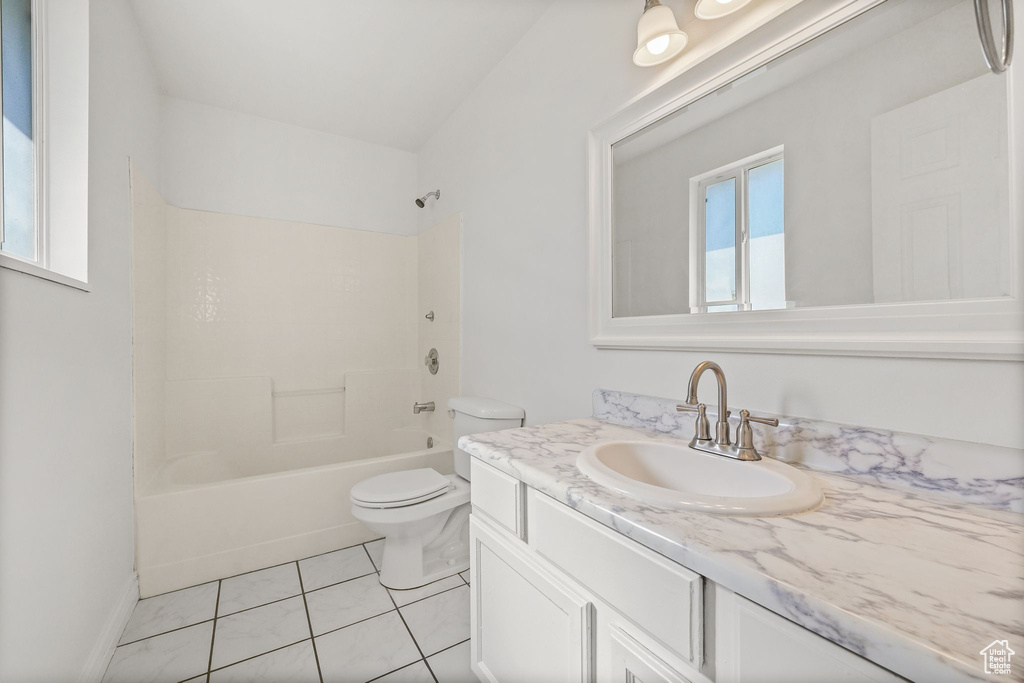 Photo 15 for MLS #2115454 at 2951 W 1060 North