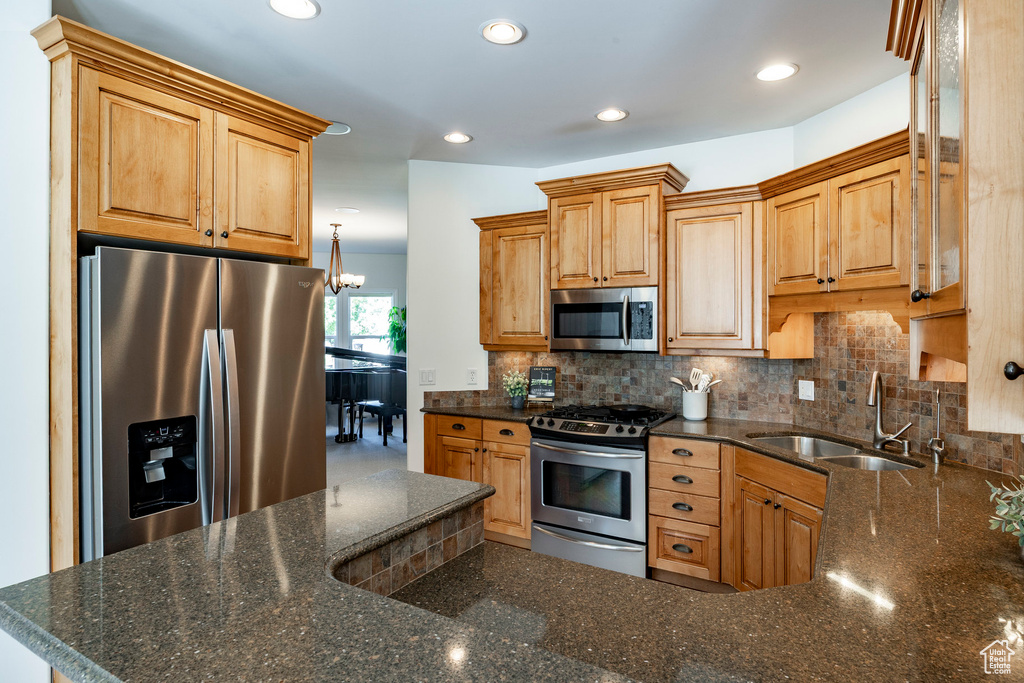 Photo 4 for MLS #2115460 at 480 E Foxstone Cv
