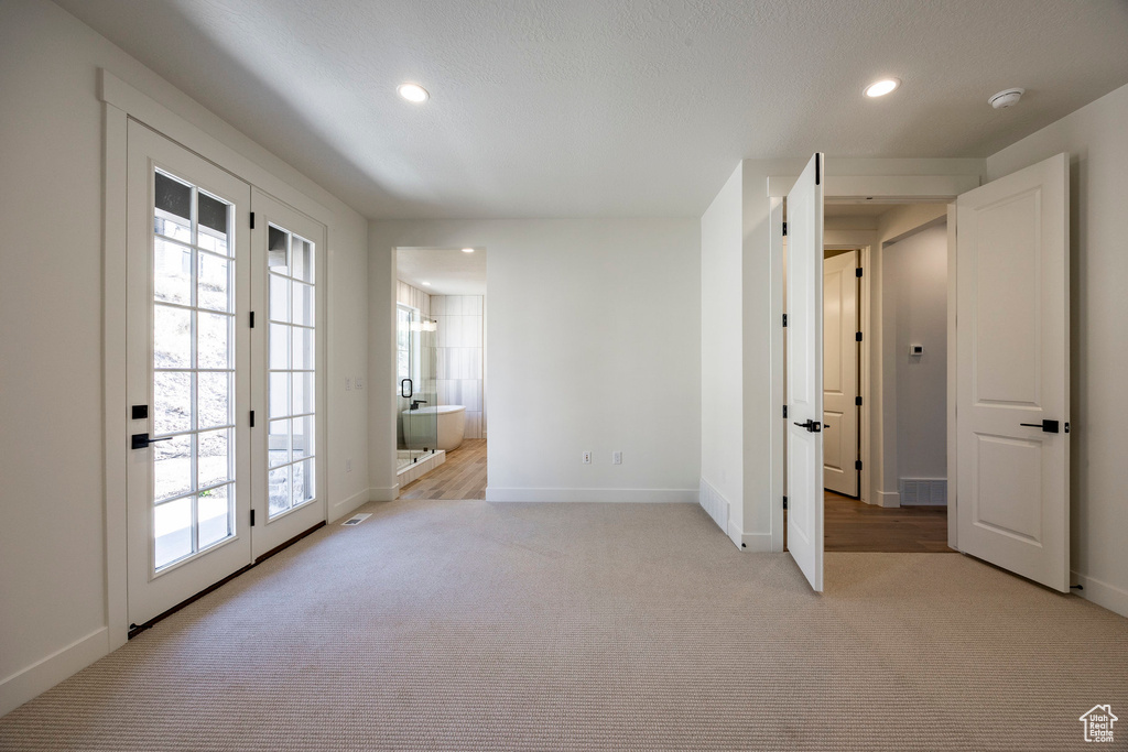 Photo 29 for MLS #2115469 at 6028 N Fairview Rd #223
