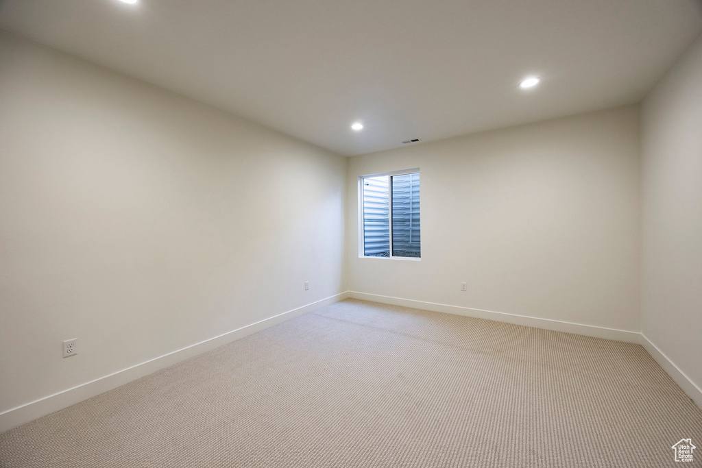 Photo 18 for MLS #2115469 at 6028 N Fairview Rd #223