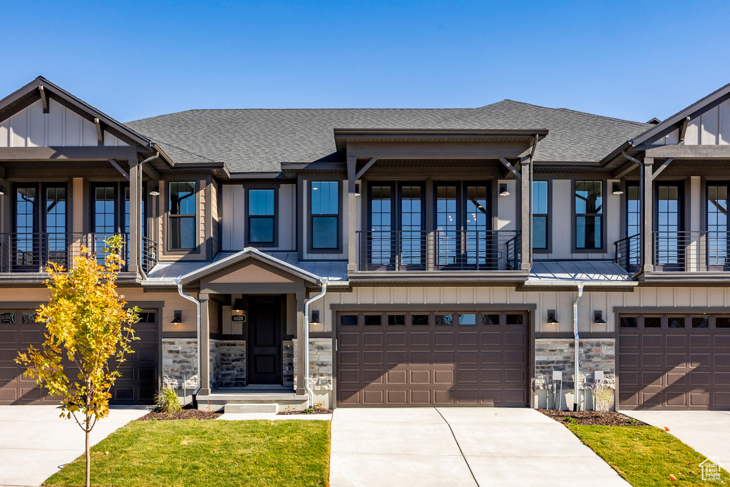 Photo 1 for MLS #2115469 at 6028 N Fairview Rd #223