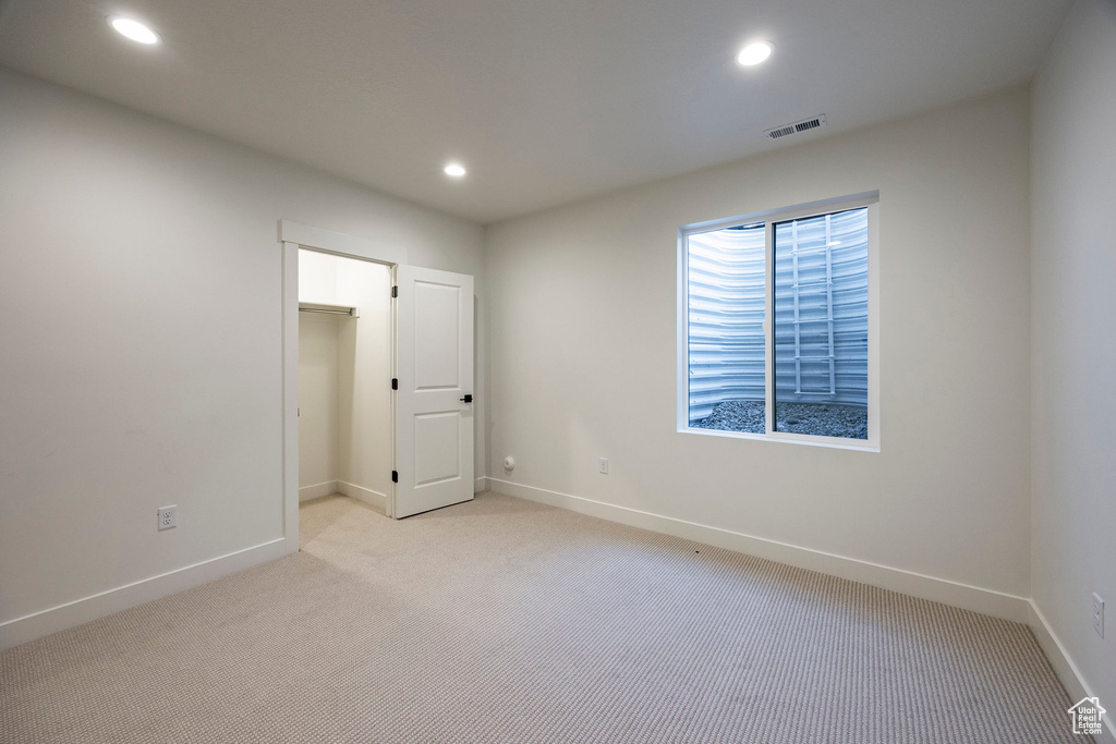 Photo 17 for MLS #2115469 at 6028 N Fairview Rd #223
