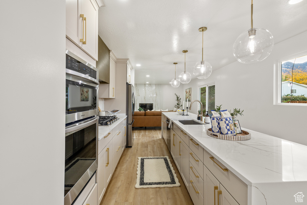 1922 E SOUTHBRIDGE WAY Sandy, UT 84093
