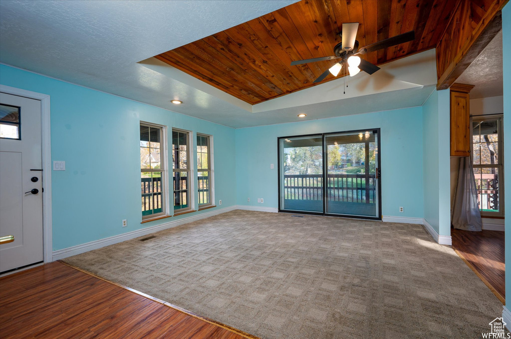 Photo 4 for MLS #2115497 at 4180 Liberty Ave