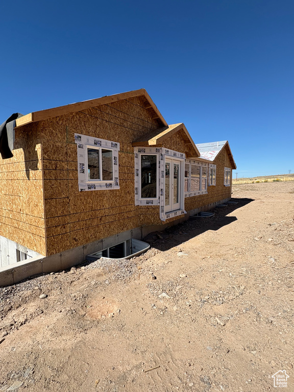 Photo 3 for MLS #2115501 at 1586 N 250 East