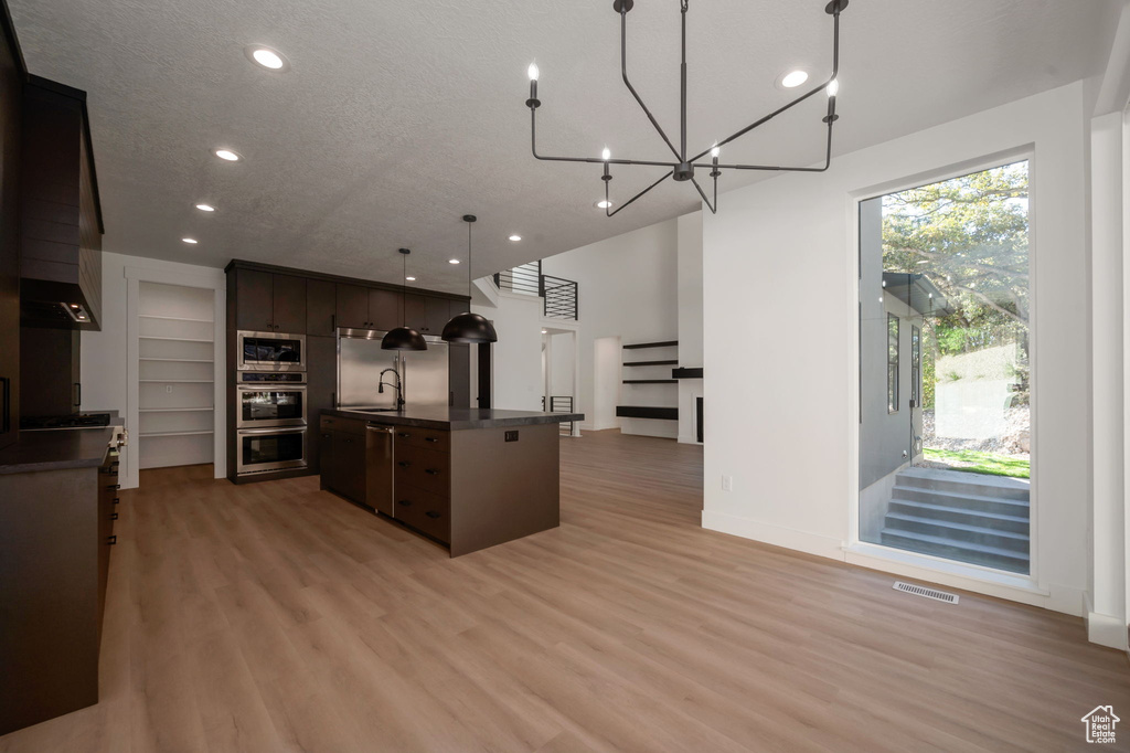 Photo 9 for MLS #2115523 at 5619 S Fox Chase