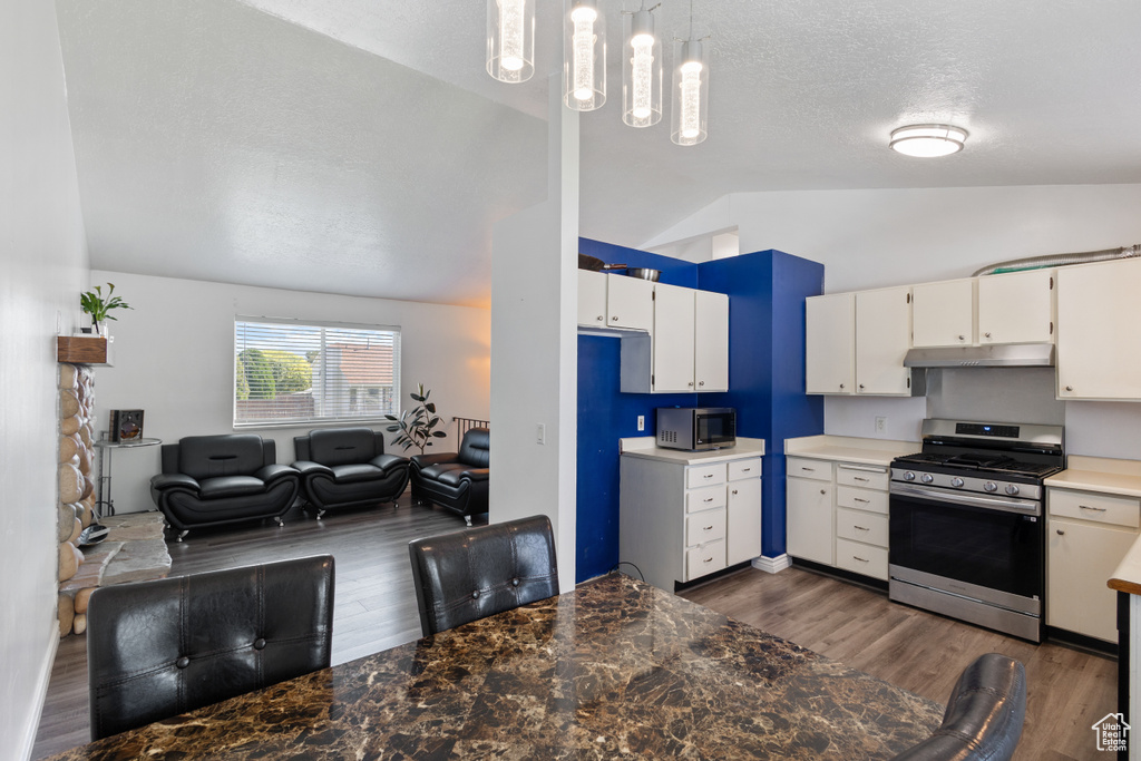 Photo 12 for MLS #2115528 at 2924 S Ropner Cir