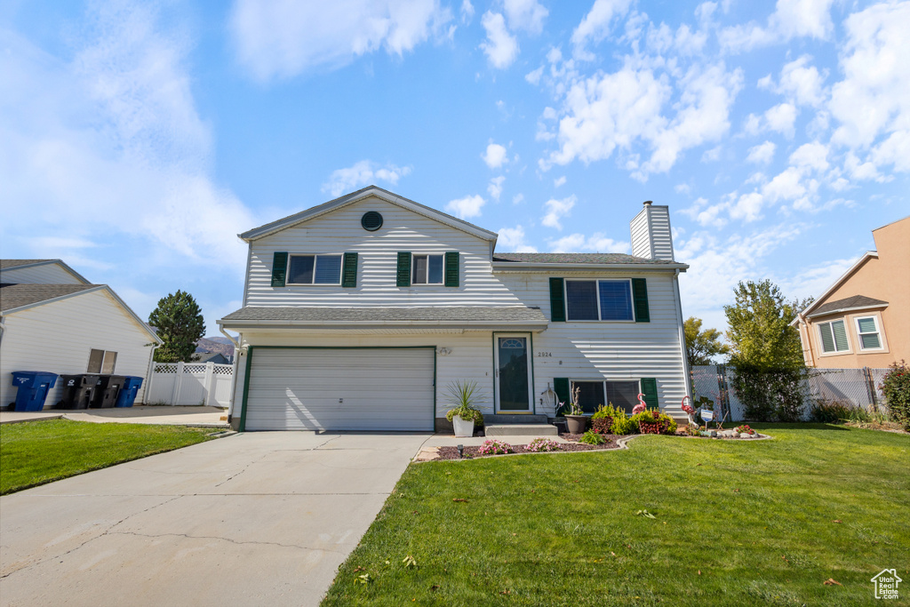 Photo 3 for MLS #2115528 at 2924 S Ropner Cir