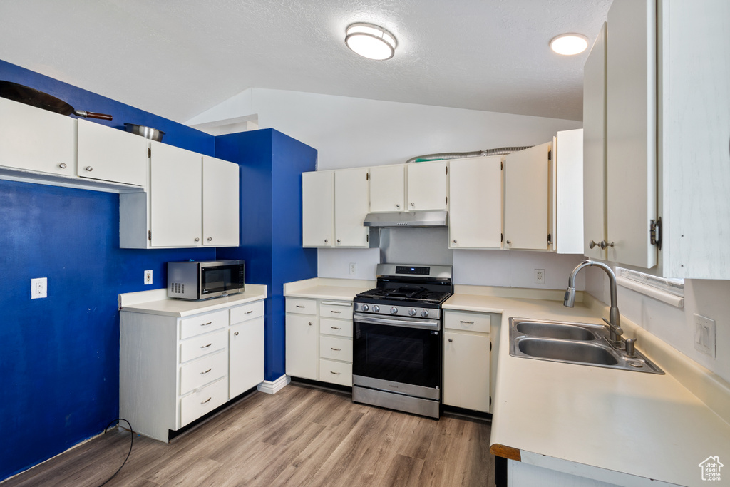 Photo 8 for MLS #2115528 at 2924 S Ropner Cir