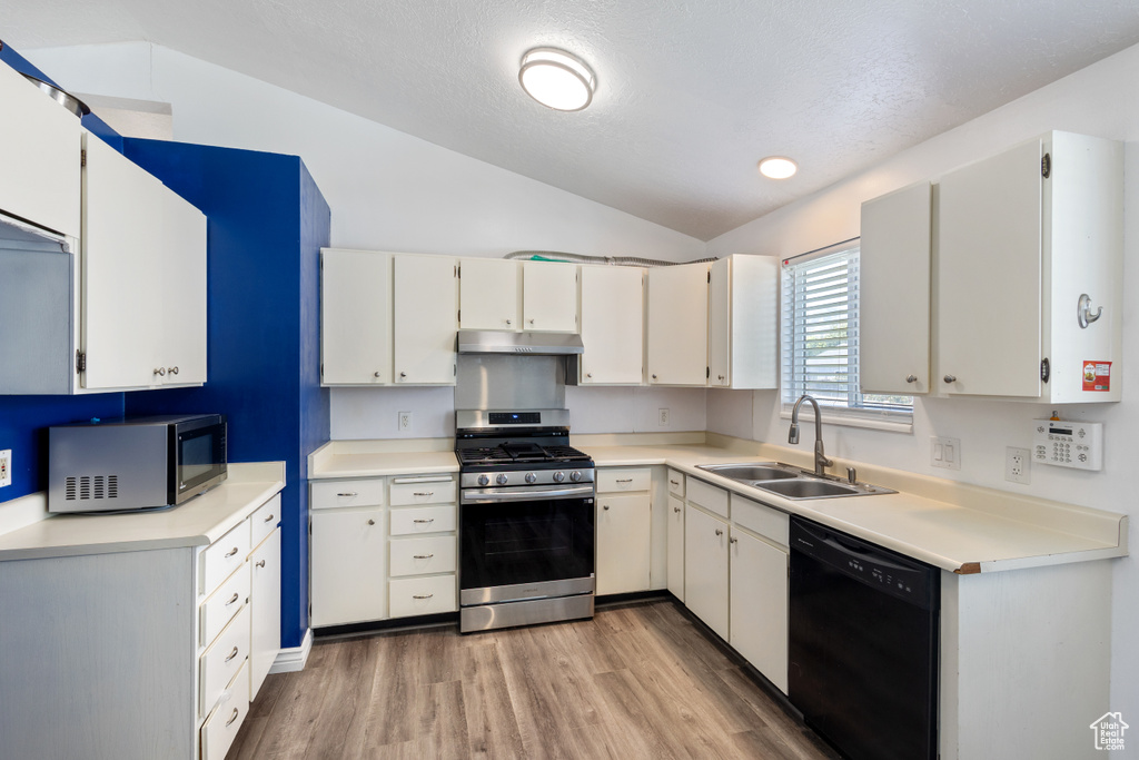 Photo 10 for MLS #2115528 at 2924 S Ropner Cir