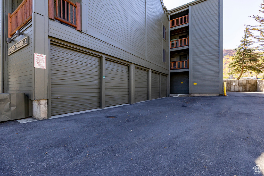 Photo 25 for MLS #2115533 at 1487 Woodside Ave #B301