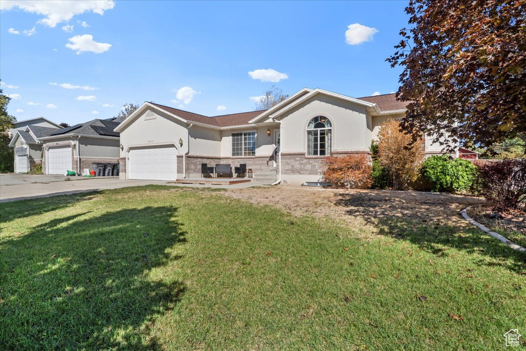 Photo 3 for MLS #2115534 at 4058 W Ascot Downs Dr