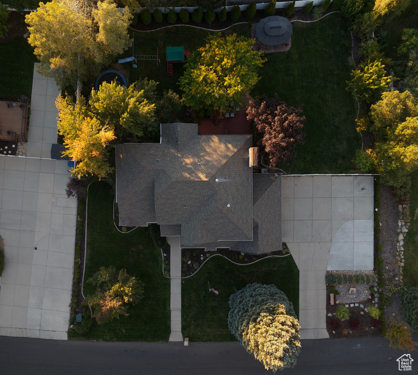 Photo 103 for MLS #2115537 at 22 Snowstar Ln