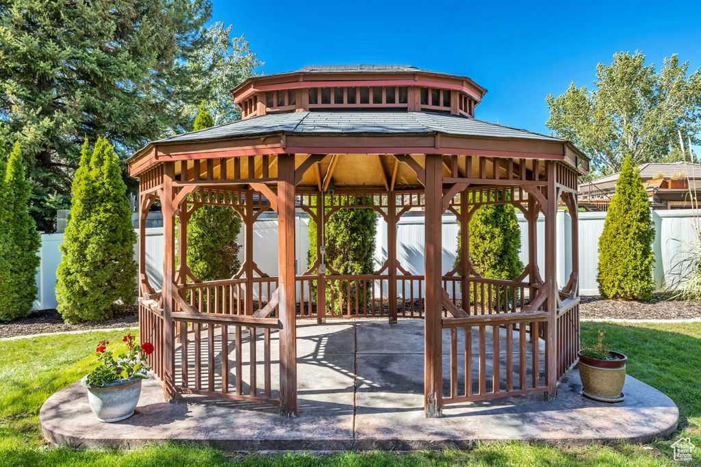 Photo 63 for MLS #2115537 at 22 Snowstar Ln