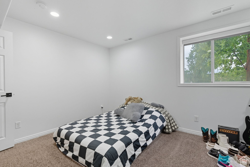 1045 E 5100 S South Ogden, UT 84403