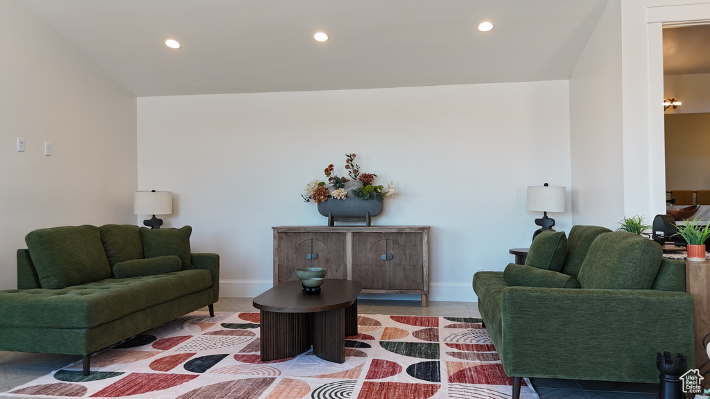 Photo 25 for MLS #2115560 at 1108 N Florence Cir