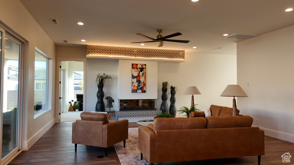 Photo 6 for MLS #2115560 at 1108 N Florence Cir