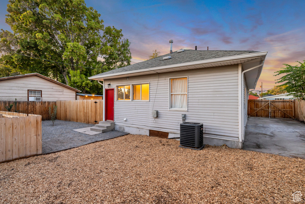 Photo 7 for MLS #2115565 at 414 Downington Ave