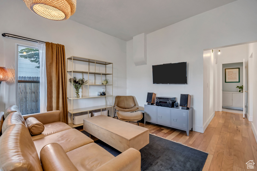 Photo 20 for MLS #2115565 at 414 Downington Ave