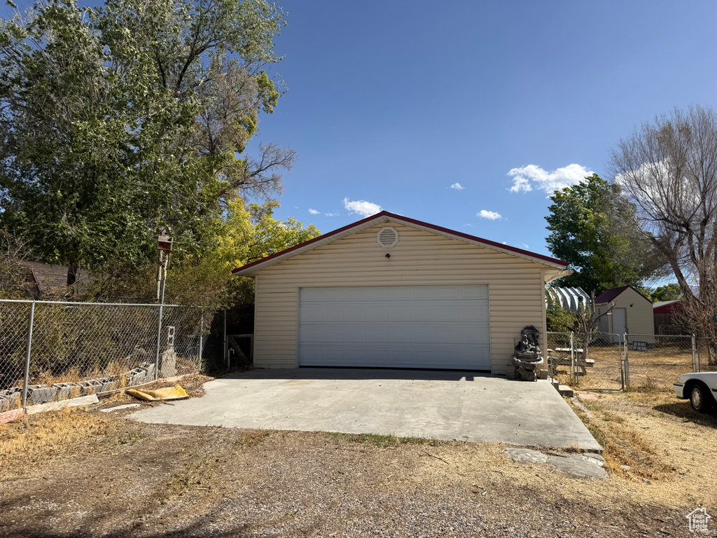 231 S 100 E Gunnison, UT 84634
