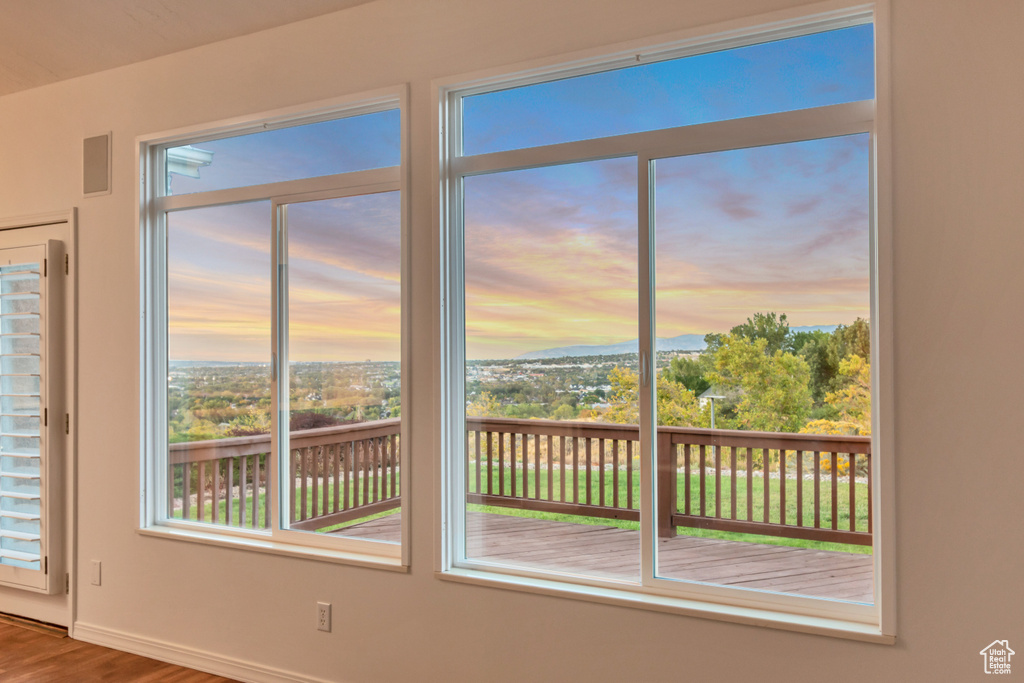 Photo 11 for MLS #2115577 at 1267 E Hickenlooper Way
