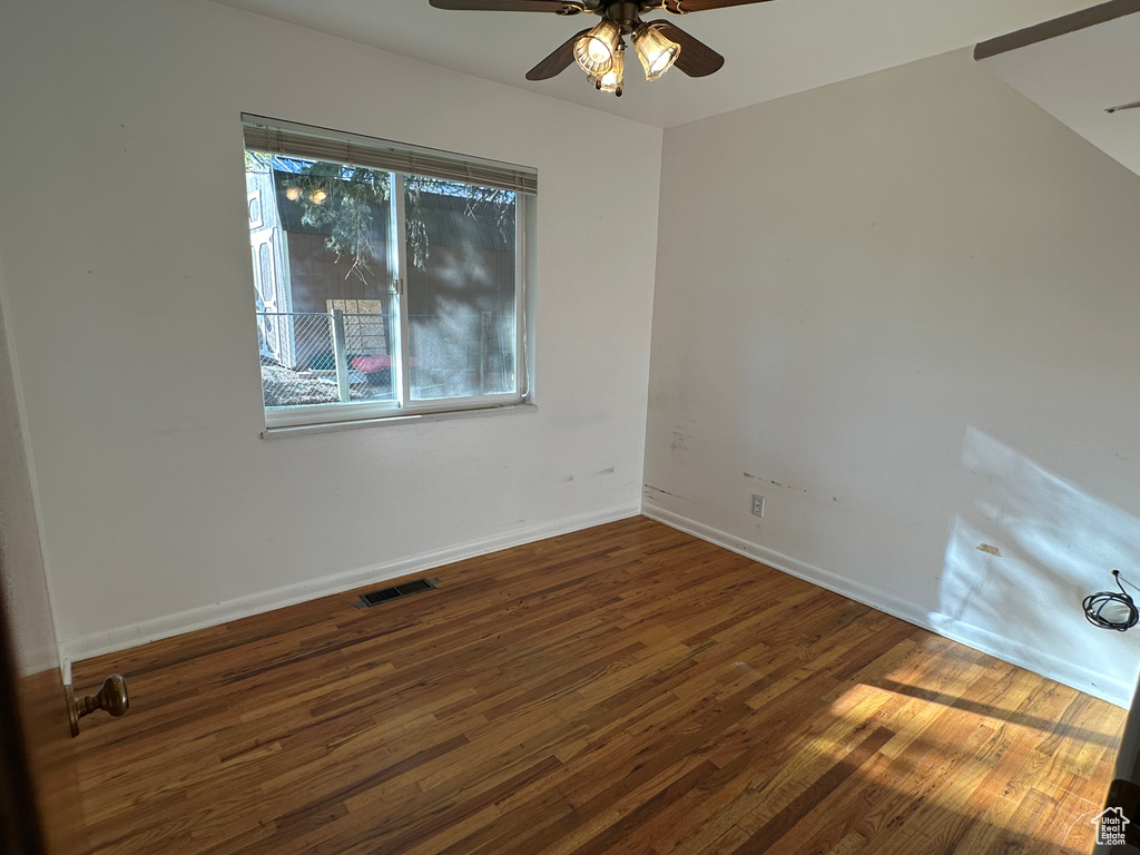 Photo 14 for MLS #2115580 at 1048 Elm