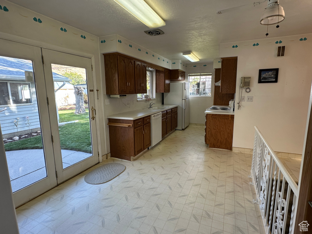 Photo 5 for MLS #2115580 at 1048 Elm