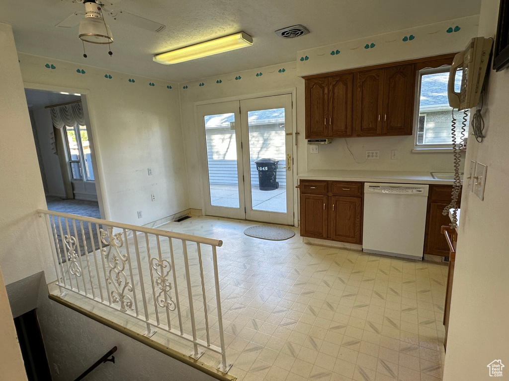 Photo 10 for MLS #2115580 at 1048 Elm