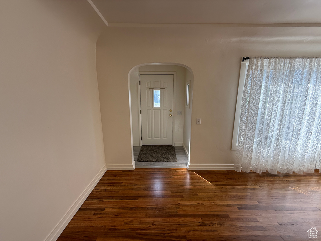 Photo 3 for MLS #2115582 at 10230 W 11200 North