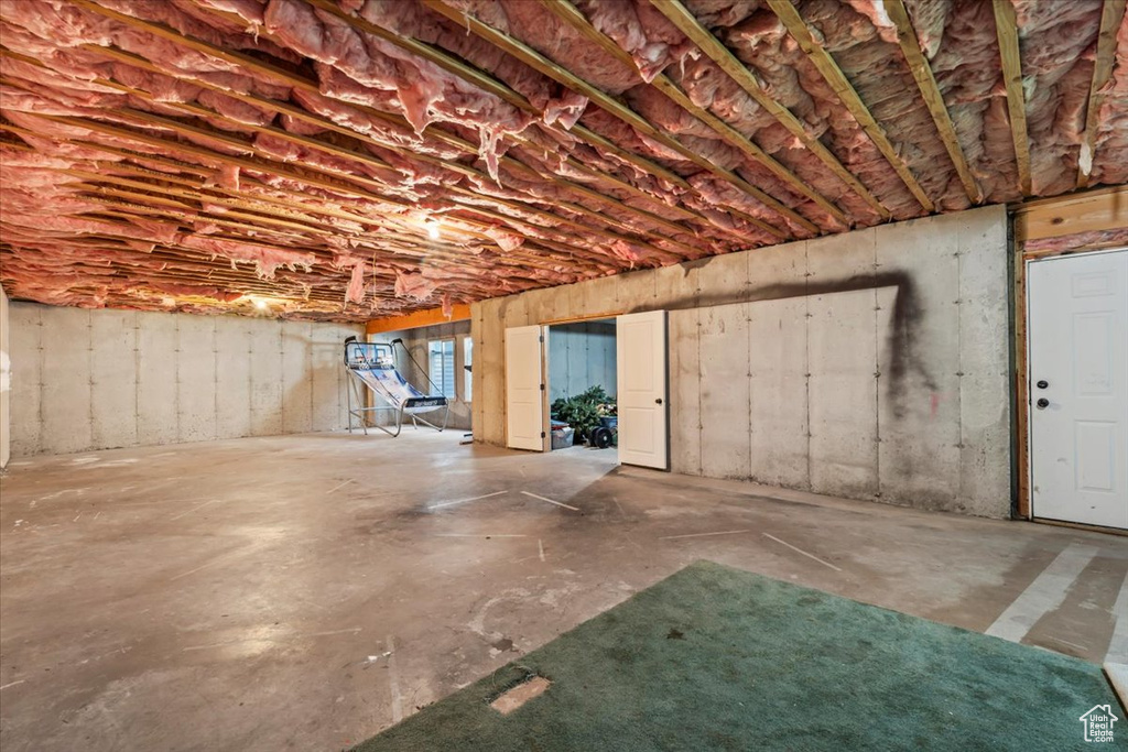 1586 W ROCK HOLLOW DR Bluffdale, UT 84065