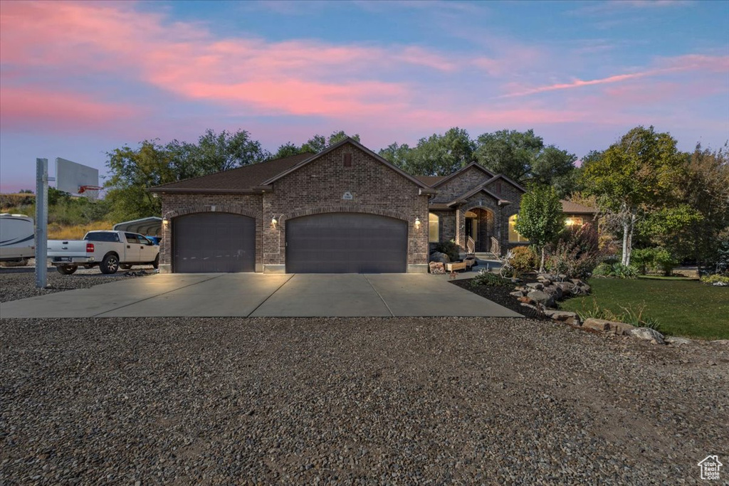 1586 W ROCK HOLLOW DR Bluffdale, UT 84065