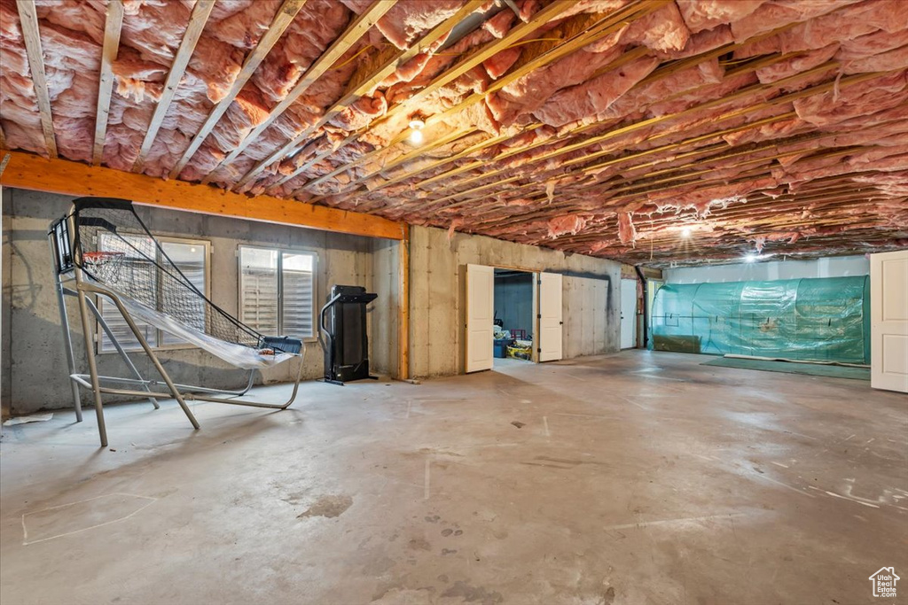 1586 W ROCK HOLLOW DR Bluffdale, UT 84065