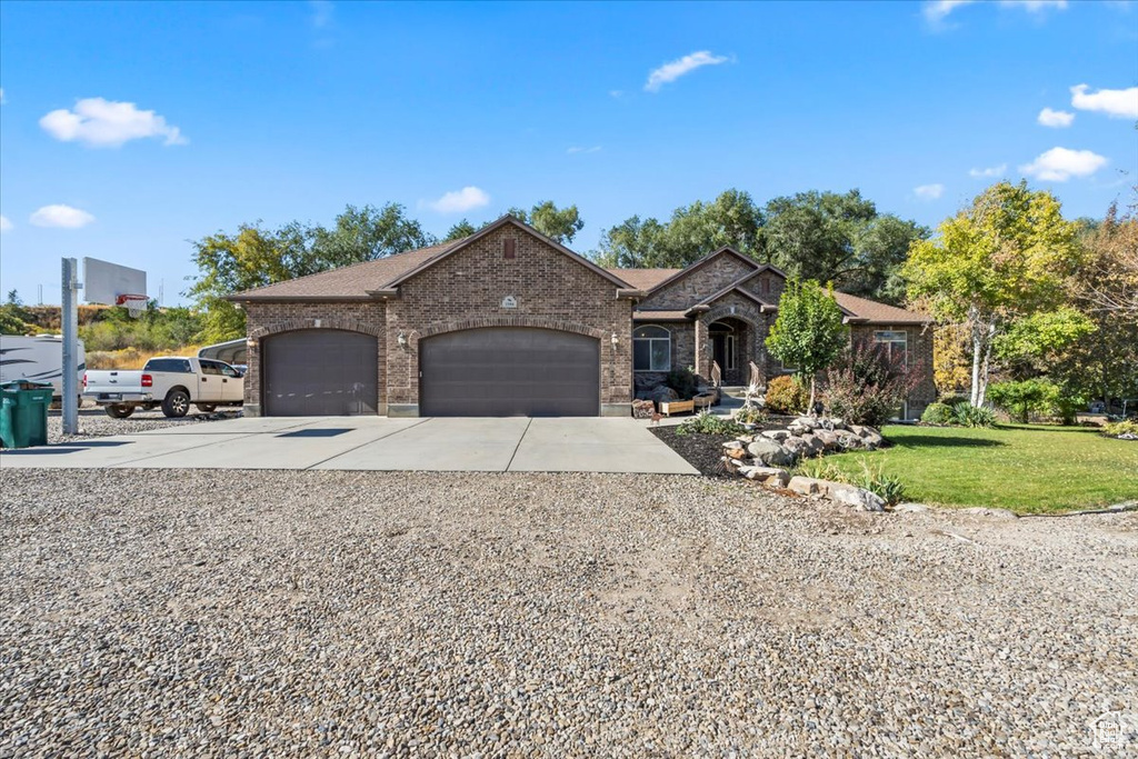1586 W ROCK HOLLOW DR Bluffdale, UT 84065