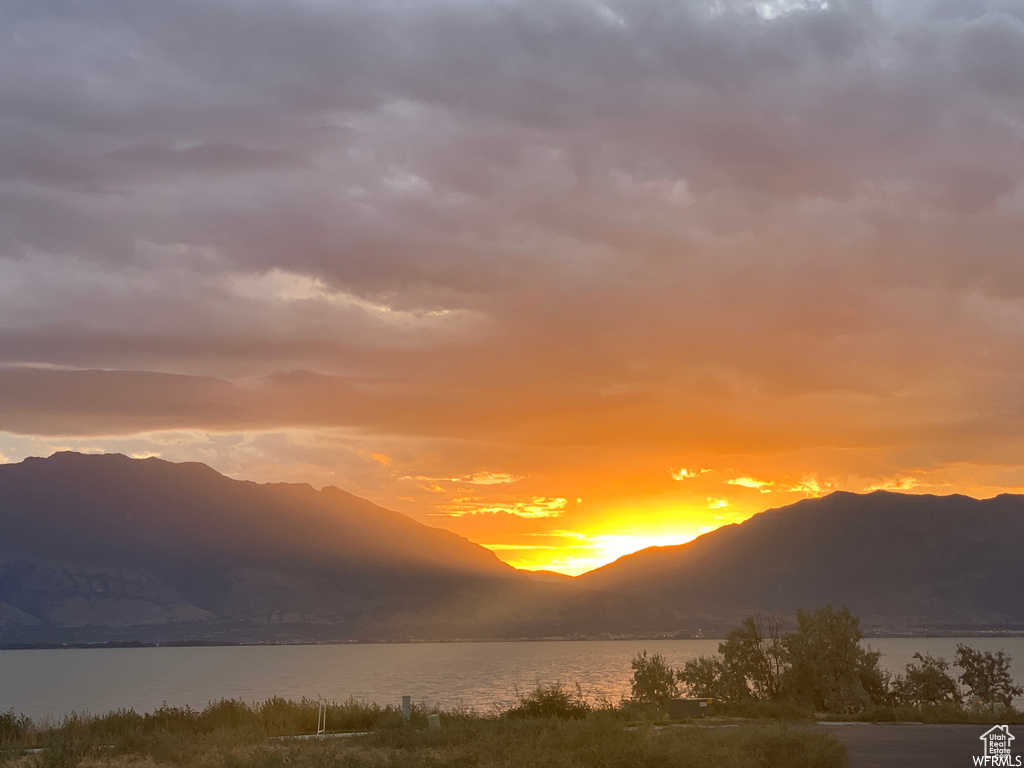 2156 S CENTENNIAL BLVD Saratoga Springs, UT 84045