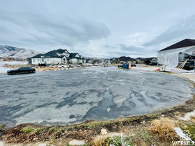 2156 S CENTENNIAL BLVD Saratoga Springs, UT 84045