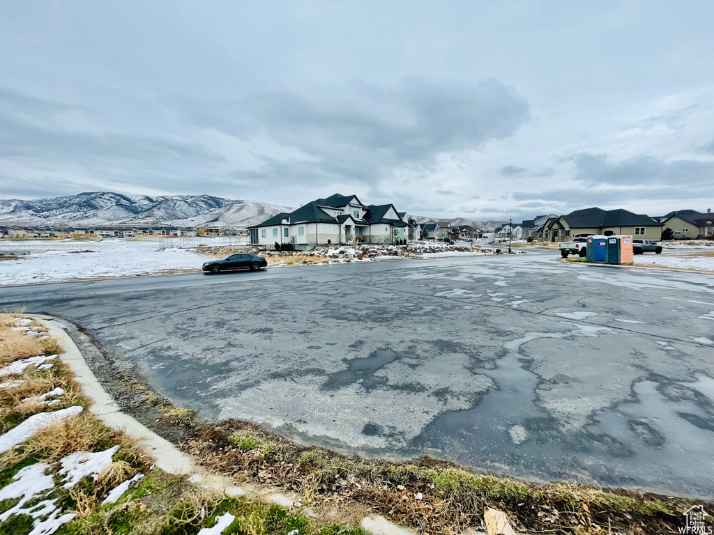 2156 S CENTENNIAL BLVD Saratoga Springs, UT 84045