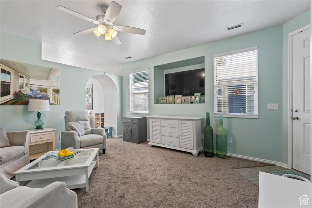 Photo 10 for MLS #2115597 at 1127 W Haworth Dr