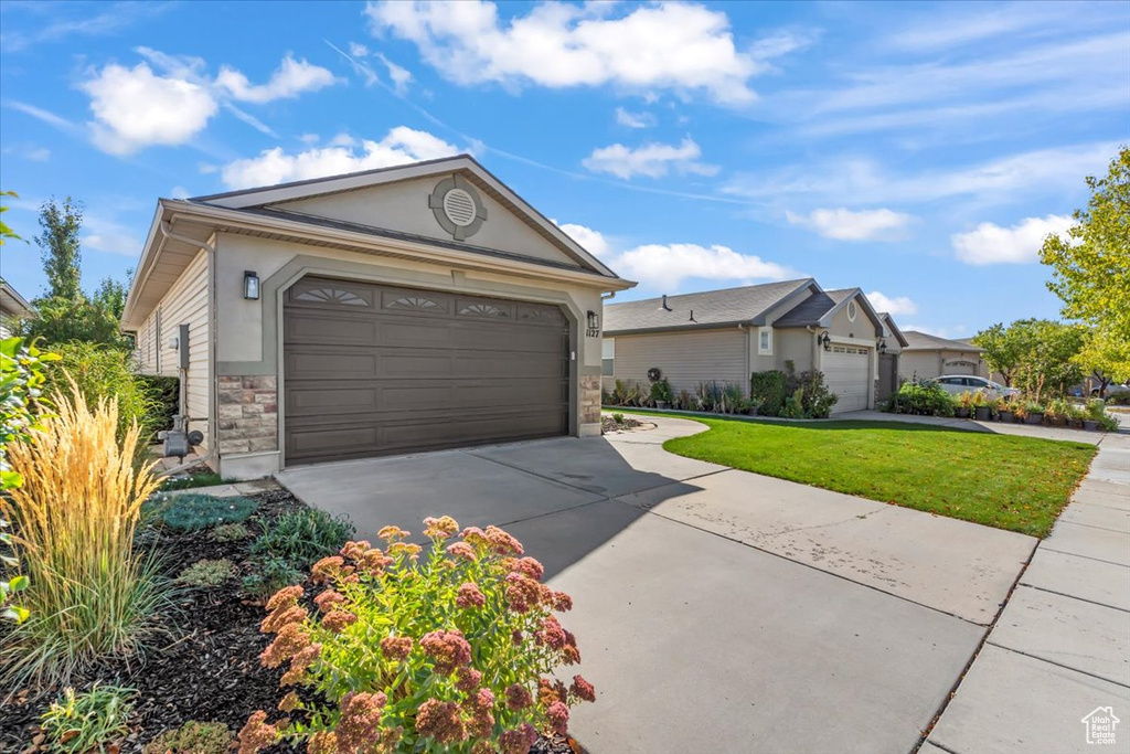 Photo 2 for MLS #2115597 at 1127 W Haworth Dr