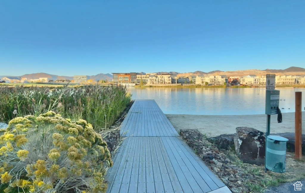 11076 S PADDLE BOARD WAY South Jordan, UT 84009