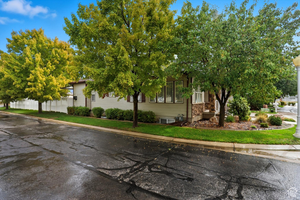 Photo 4 for MLS #2115603 at 4602 S Hathaway Dr