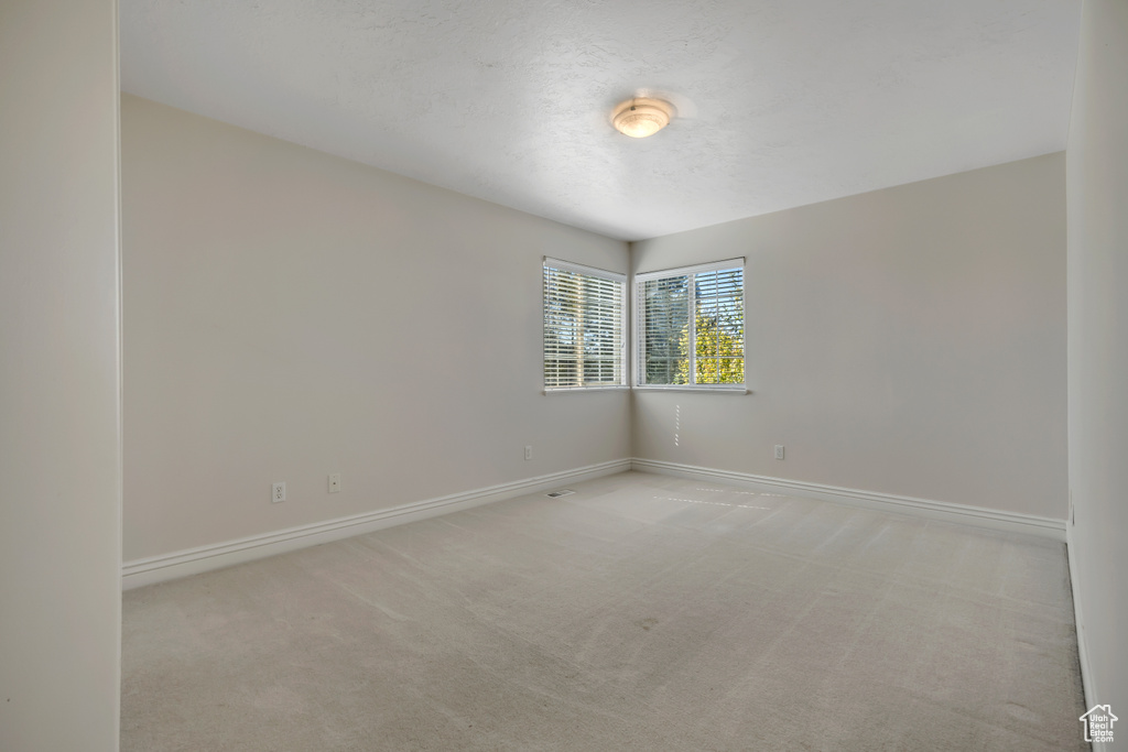 803 W 2800 S Syracuse, UT 84075