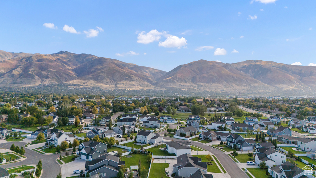 2226 S BETSYS WAY Kaysville, UT 84037