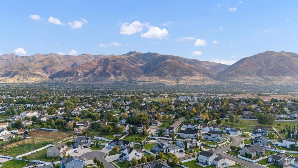 2226 S BETSYS WAY Kaysville, UT 84037