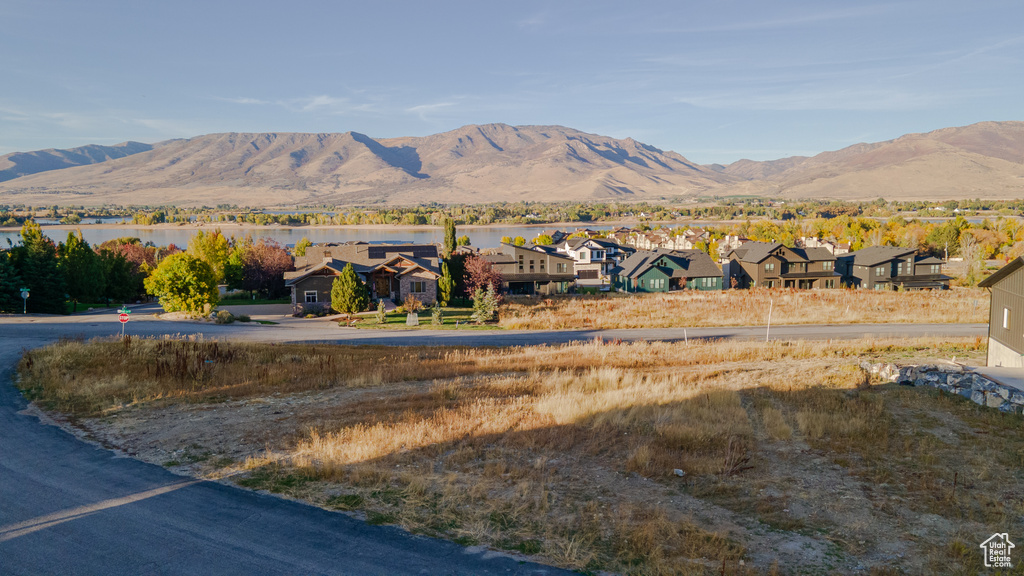 1018 S MEADOWLARK LN Huntsville, UT 84317