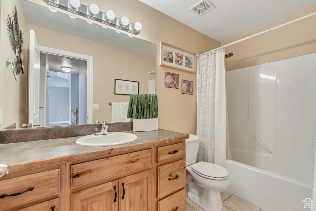 2237 S MAVERICK RD Saratoga Springs, UT 84045