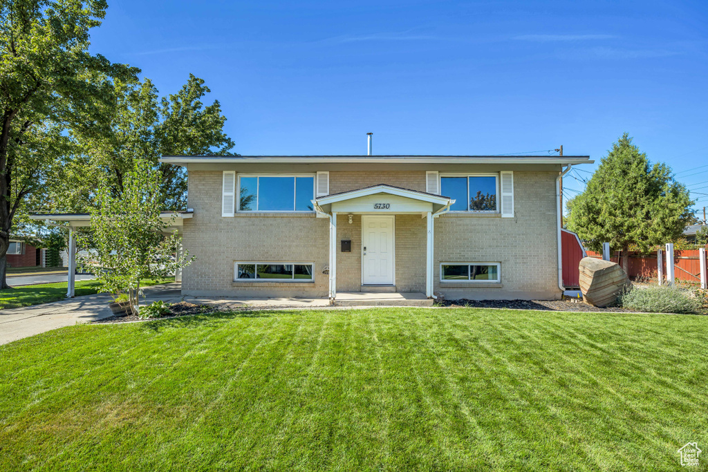 Photo 2 for MLS #2115680 at 5730 S 590 West