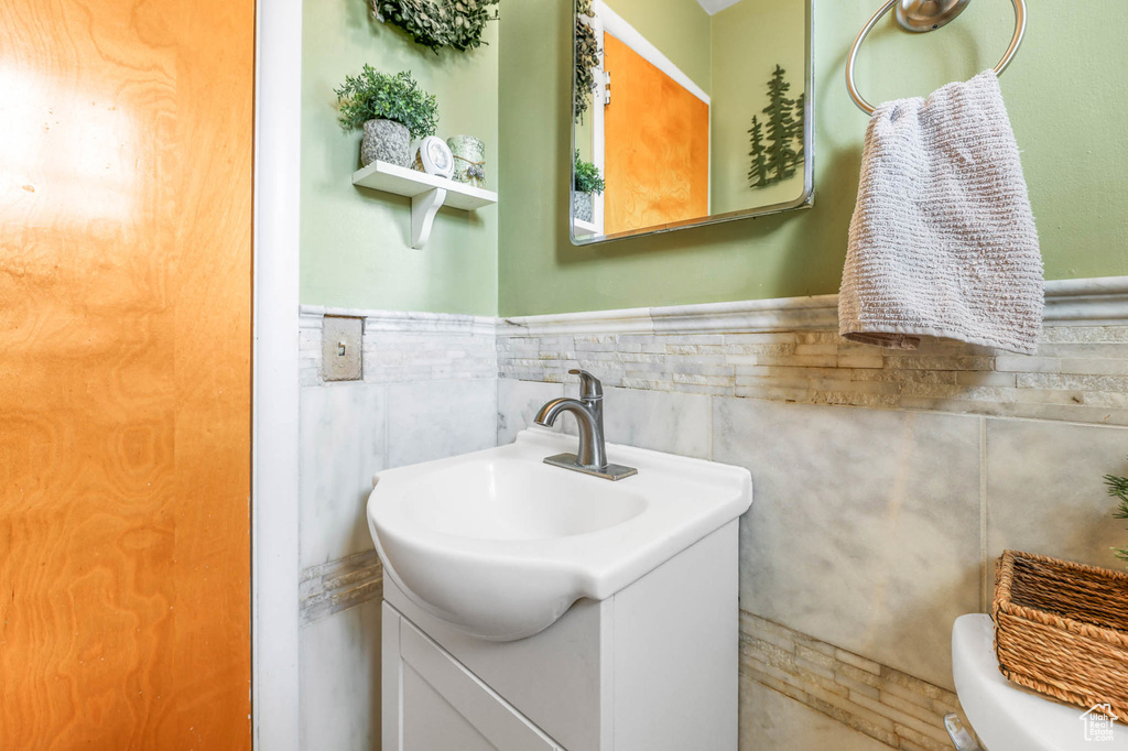 Photo 15 for MLS #2115704 at 209 W Millcreek Way