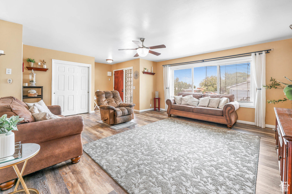 Photo 8 for MLS #2115704 at 209 W Millcreek Way