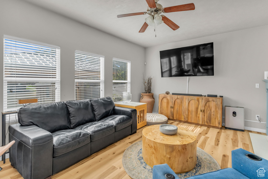 3963 W HOLLANDIA LN West Jordan, UT 84084