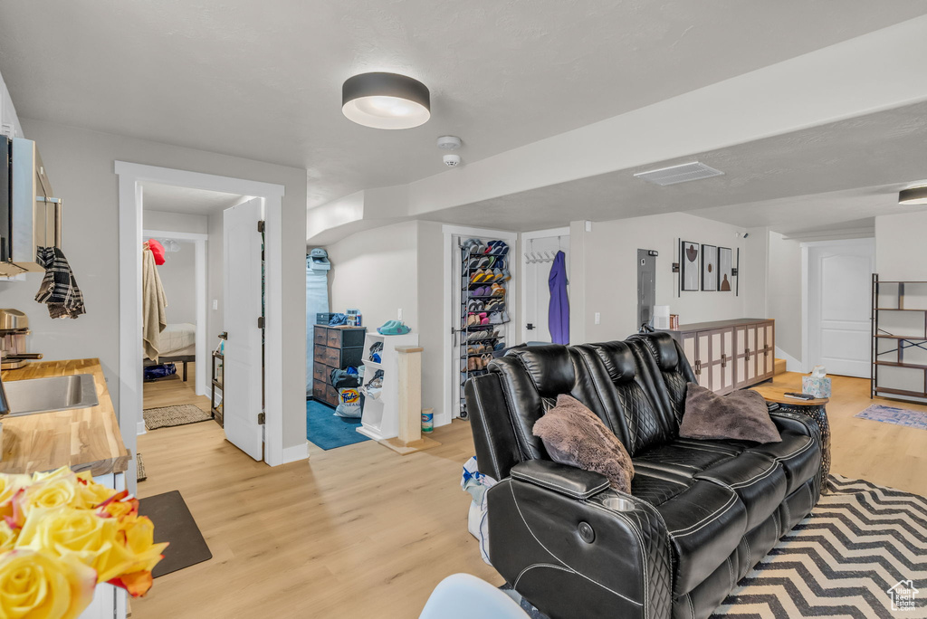 3963 W HOLLANDIA LN West Jordan, UT 84084